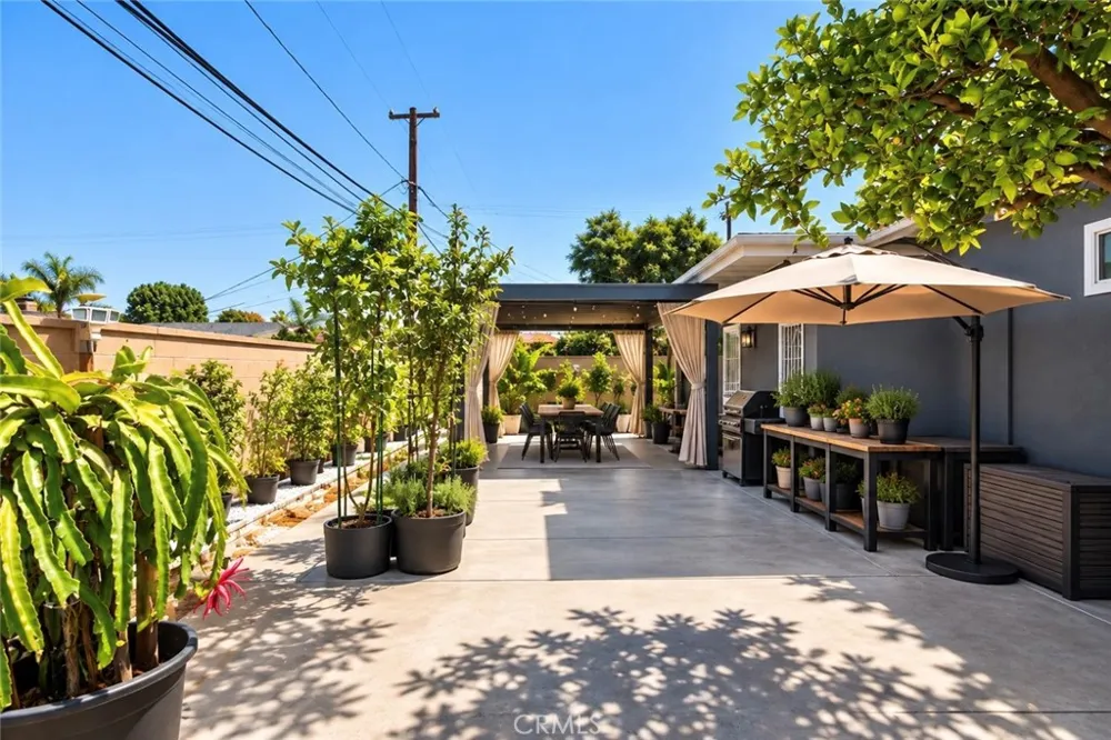 1521 W Crone Anaheim, CA 92802