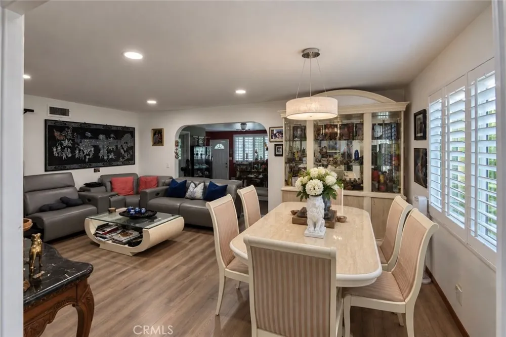 1521 W Crone Anaheim, CA 92802
