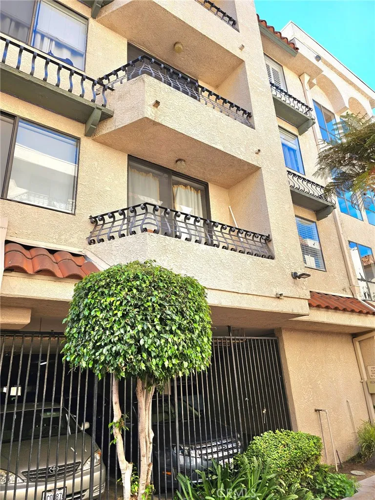 28004 S Western #102 San Pedro, CA 90732