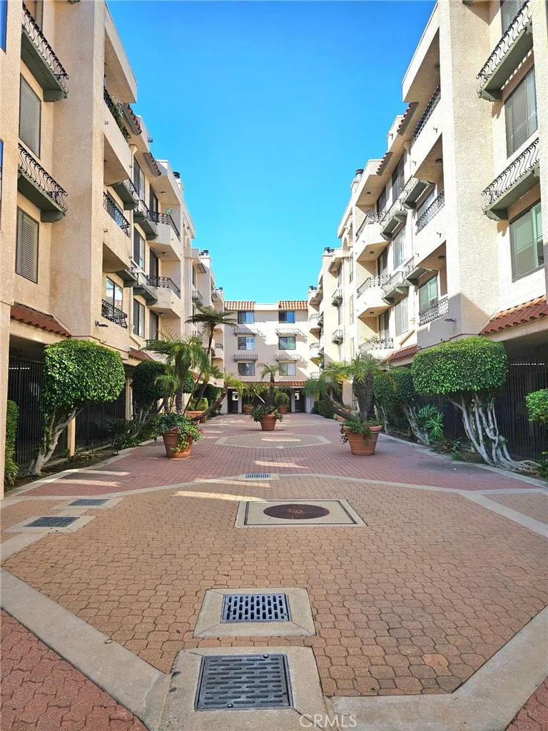 28004 S Western #102 San Pedro, CA 90732