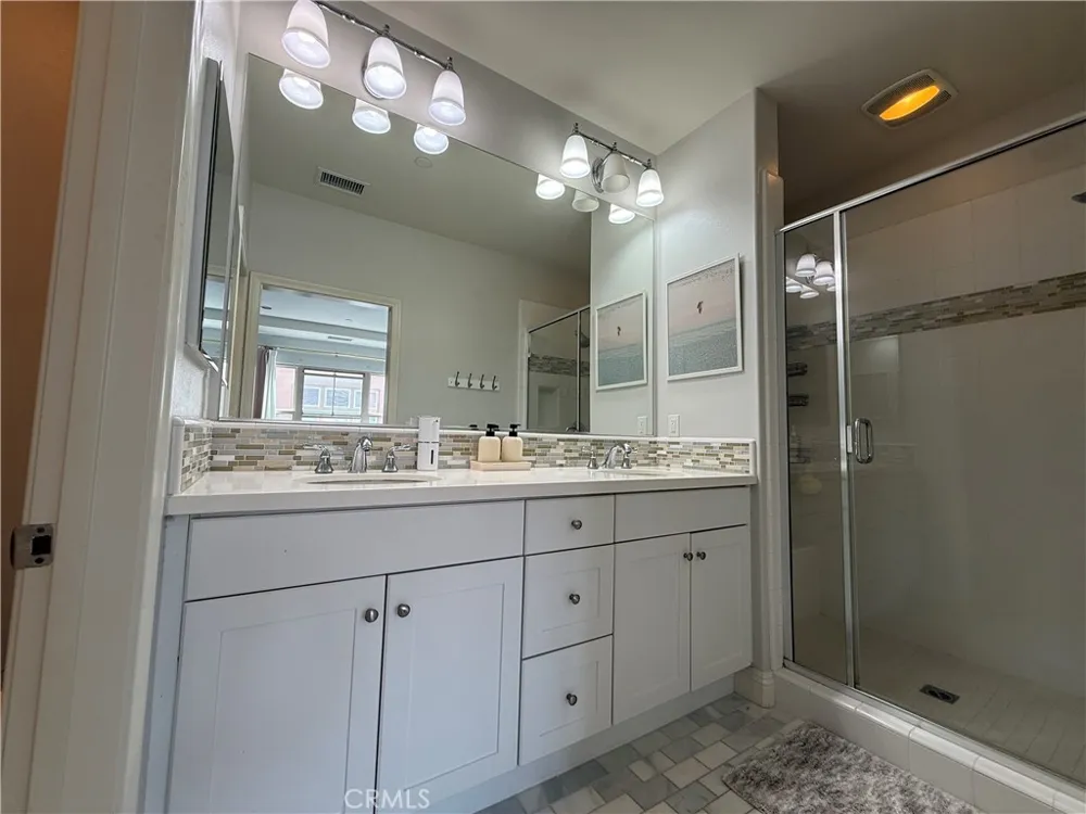 93 Thornhurst Irvine, CA 92620