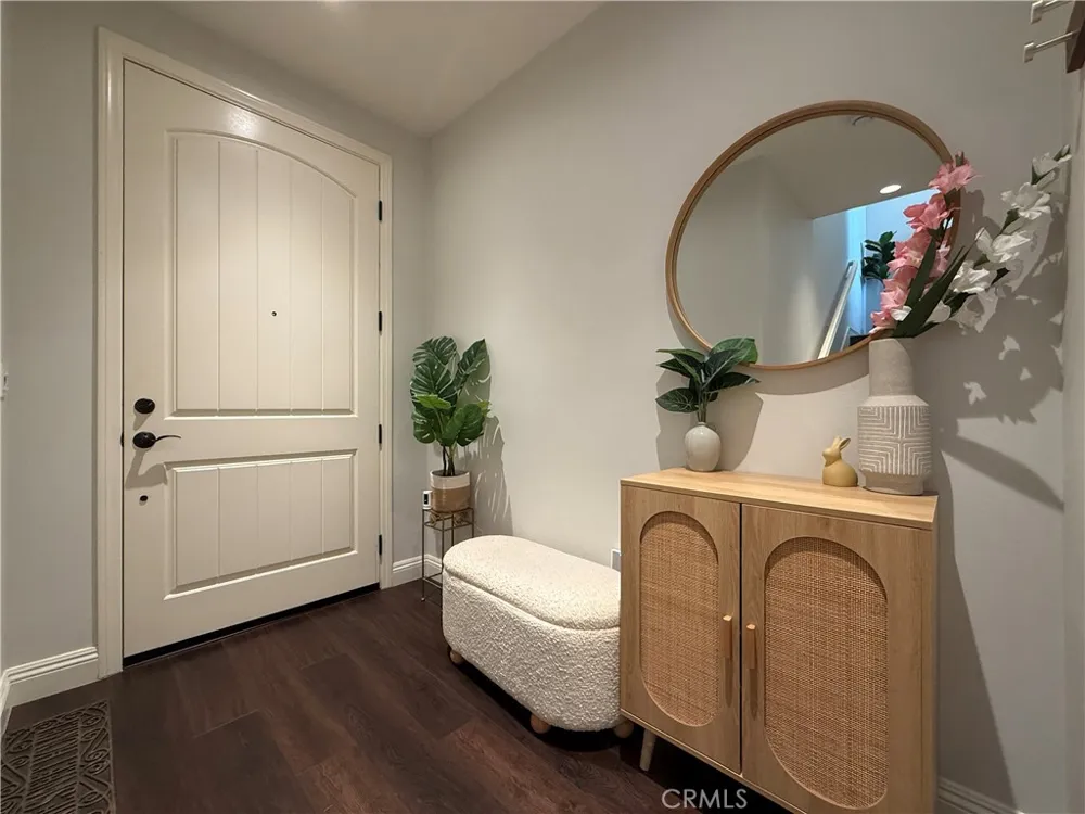 93 Thornhurst Irvine, CA 92620