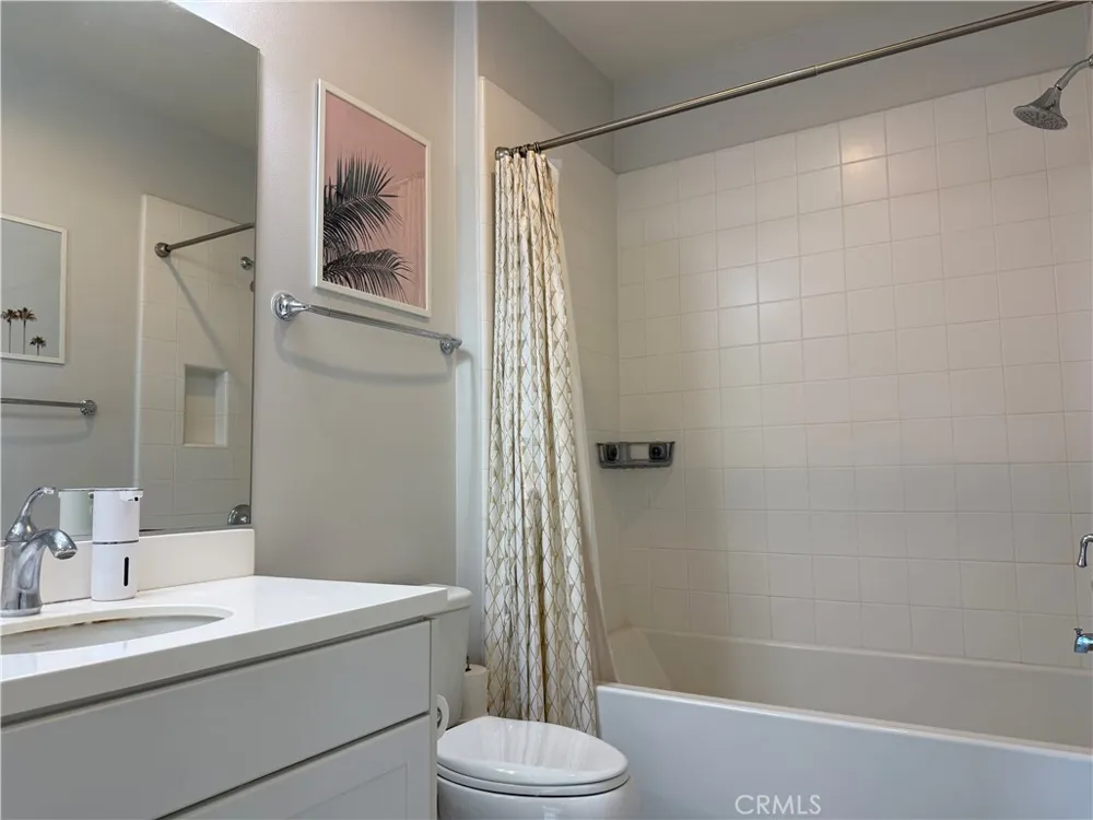 93 Thornhurst Irvine, CA 92620