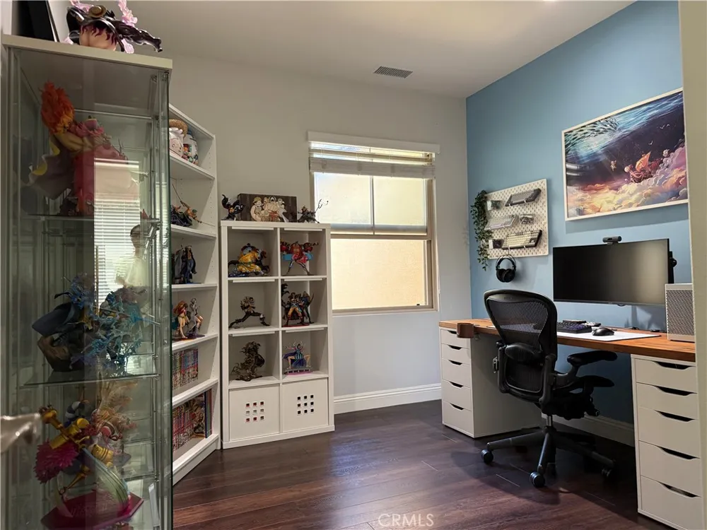 93 Thornhurst Irvine, CA 92620