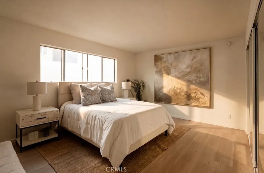5003 Tilden Sherman Oaks, CA 91423