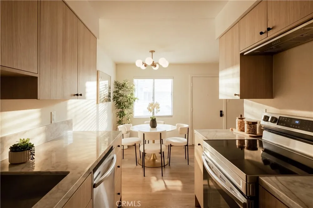 5003 Tilden Sherman Oaks, CA 91423