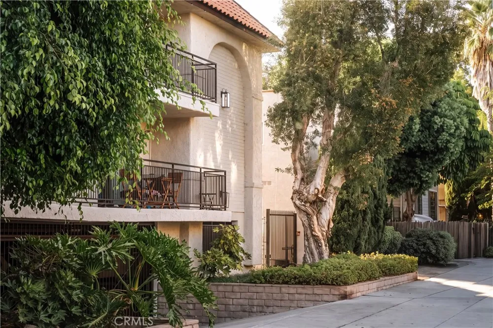 5003 Tilden Sherman Oaks, CA 91423