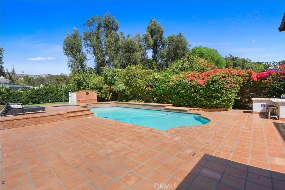 7145 E Grovewood Lane Orange Park Acres, CA 92869