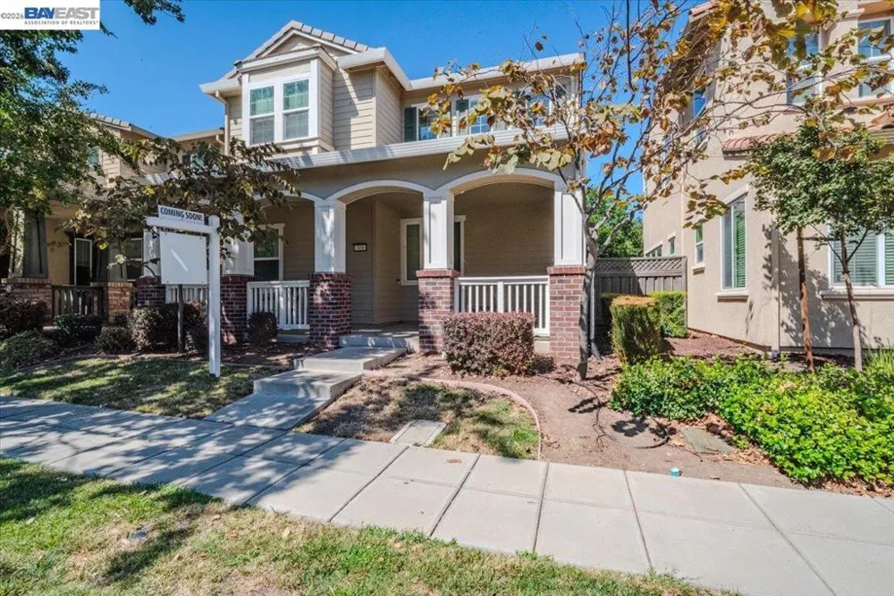 319 W Aventino Ave Mountain House, CA 95391