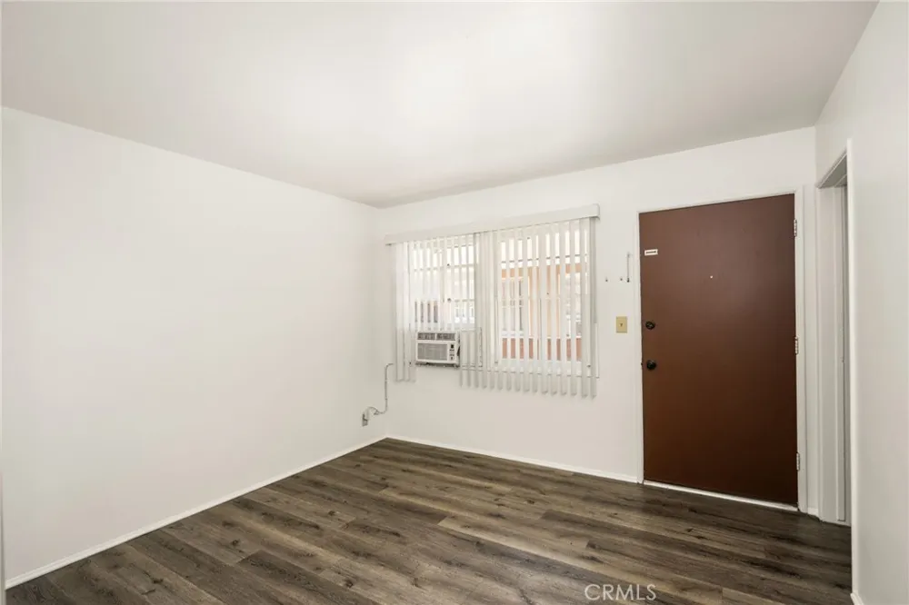 124 W Adele Anaheim, CA 92805