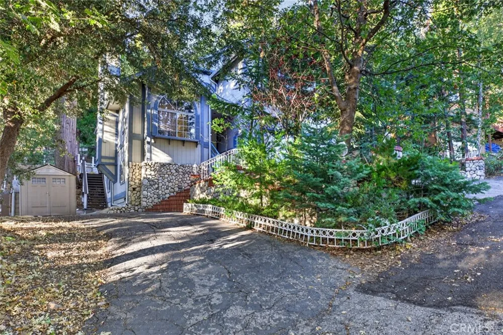 264 El Dorado Drive Lake Arrowhead, CA 92352