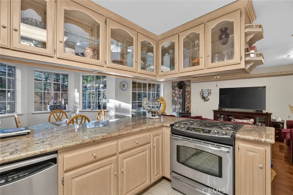 264 El Dorado Drive Lake Arrowhead, CA 92352