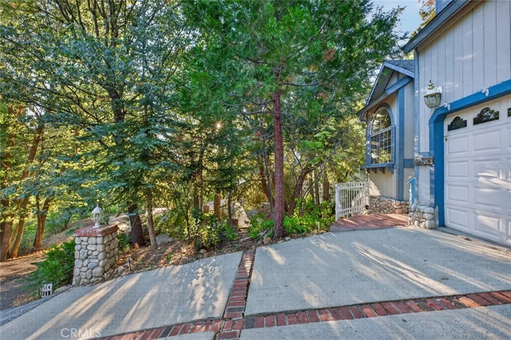 264 El Dorado Drive Lake Arrowhead, CA 92352