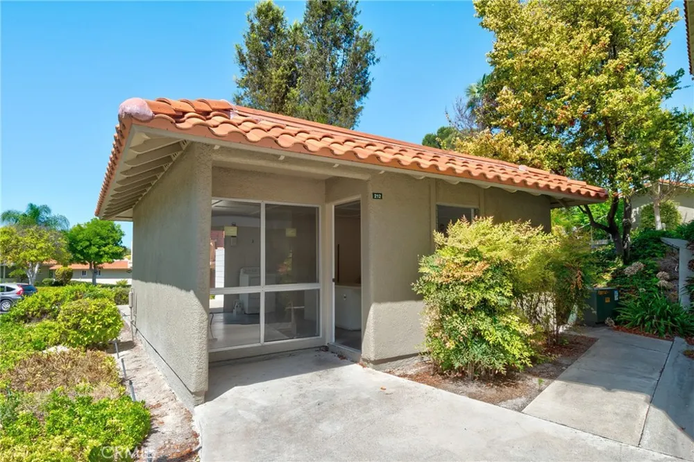 2103 Ronda Granada #U Laguna Woods, CA 92637