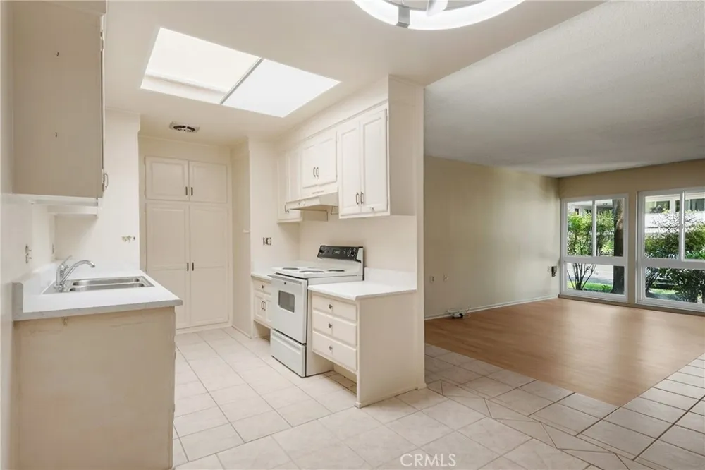 2103 Ronda Granada #U Laguna Woods, CA 92637