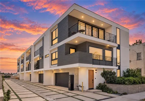 971 Starlight Court