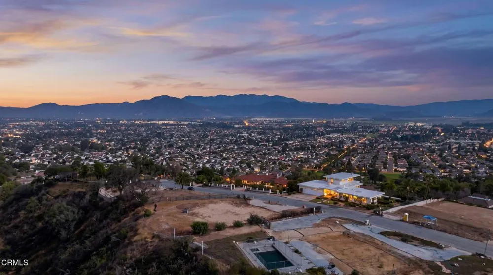 631 Corriente Court Camarillo, CA 93010