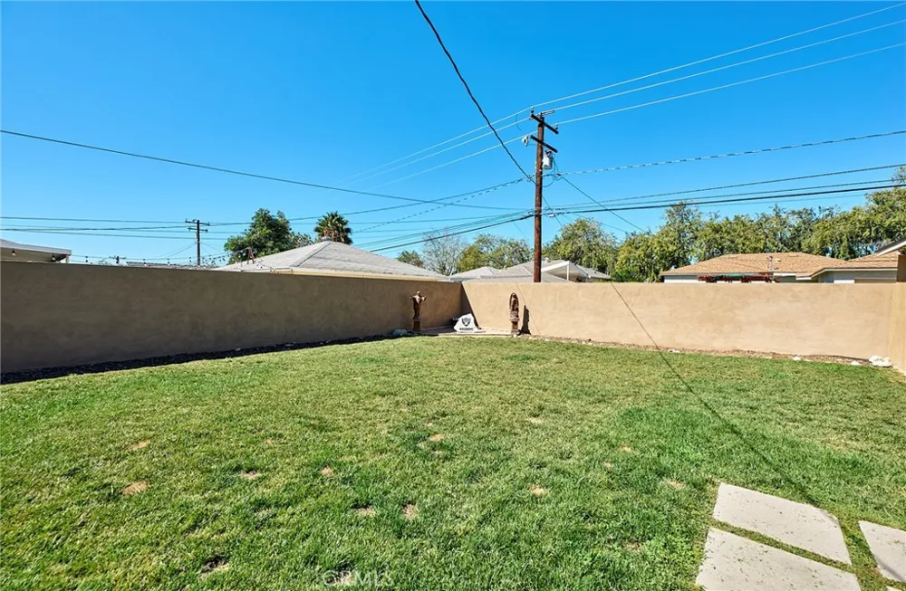 901 10th Upland, CA 91786