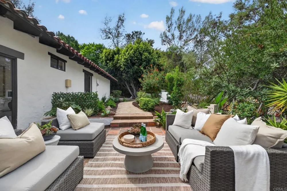 2223 El Camino Del Norte Encinitas, CA 92024