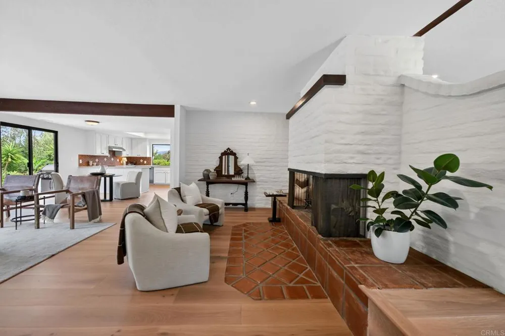 2223 El Camino Del Norte Encinitas, CA 92024