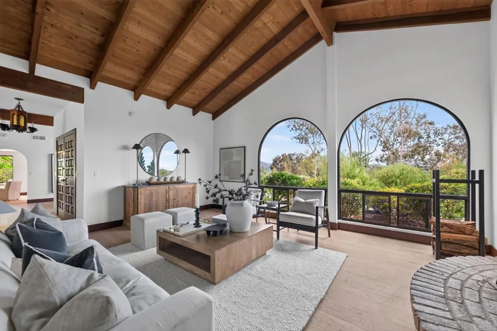 2223 El Camino Del Norte Encinitas, CA 92024