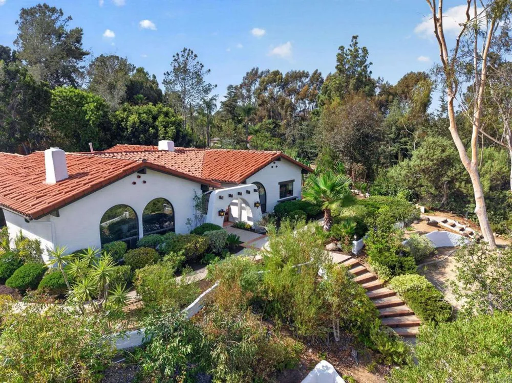 2223 El Camino Del Norte Encinitas, CA 92024