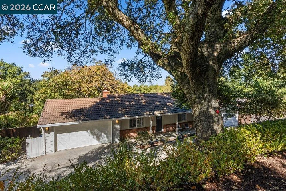 358 El Toyonal Orinda, CA 94563