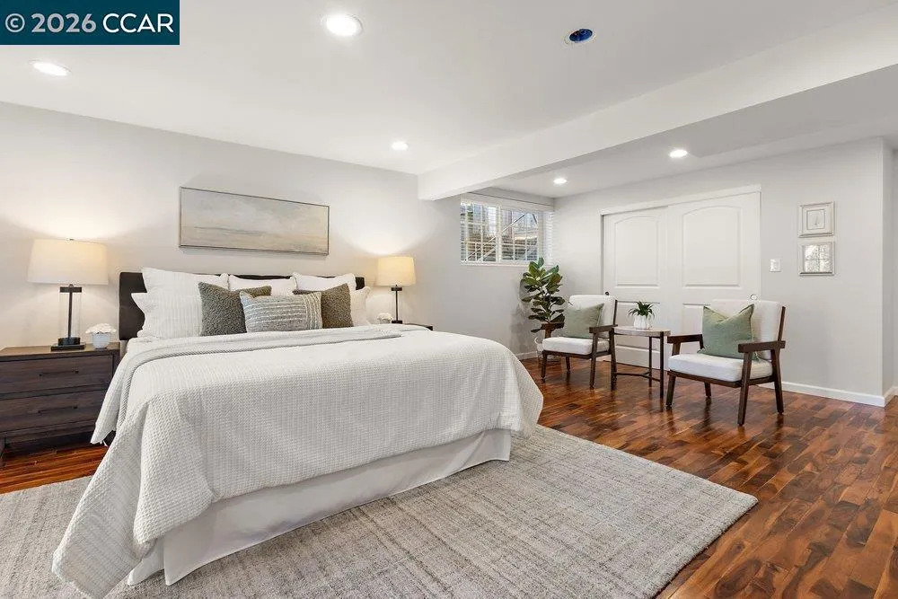 358 El Toyonal Orinda, CA 94563