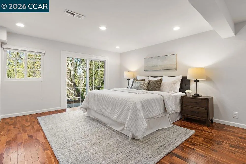 358 El Toyonal Orinda, CA 94563