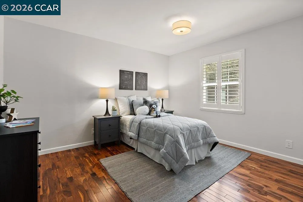 358 El Toyonal Orinda, CA 94563