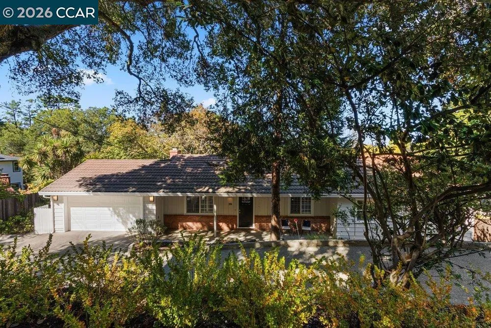 358 El Toyonal Orinda, CA 94563