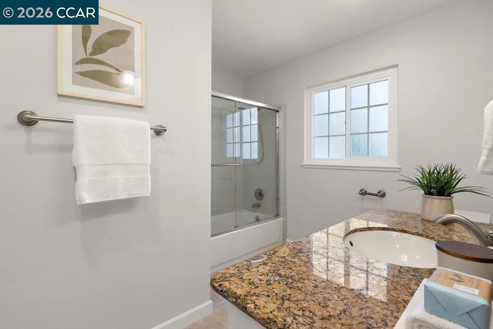 358 El Toyonal Orinda, CA 94563