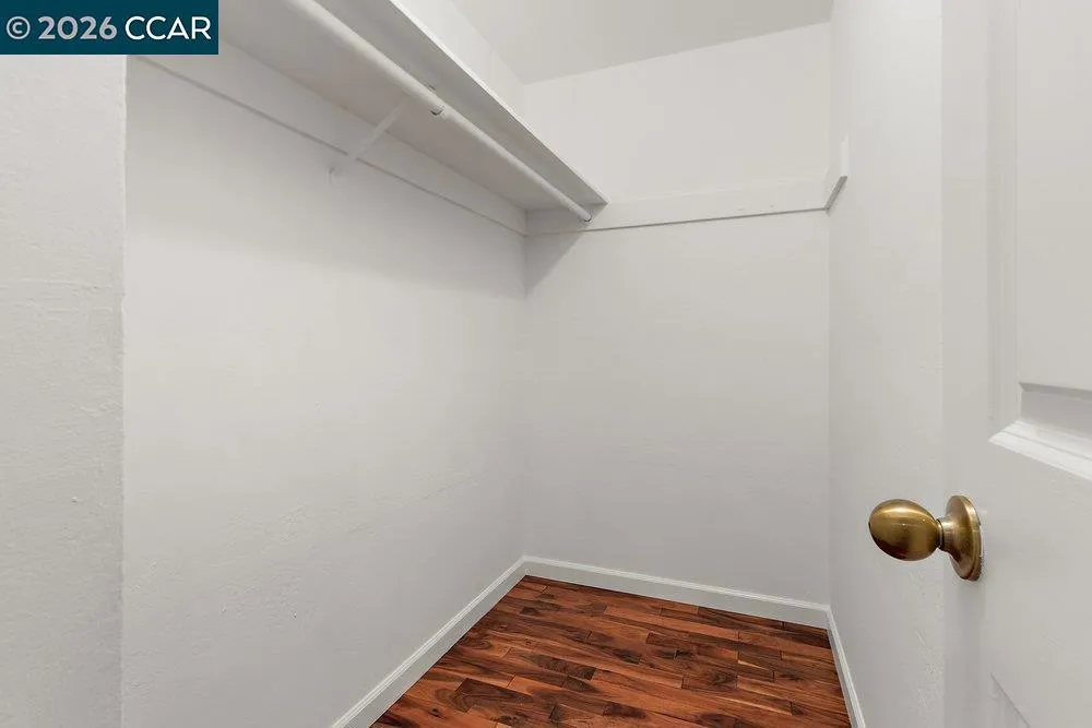 358 El Toyonal Orinda, CA 94563