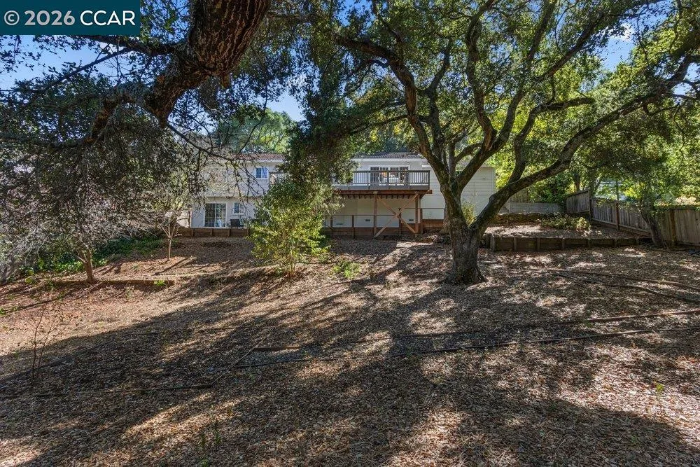 358 El Toyonal Orinda, CA 94563