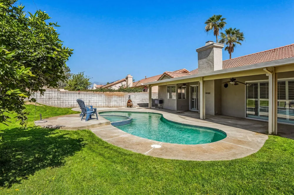 77729 Edinborough Street Palm Desert, CA 92211