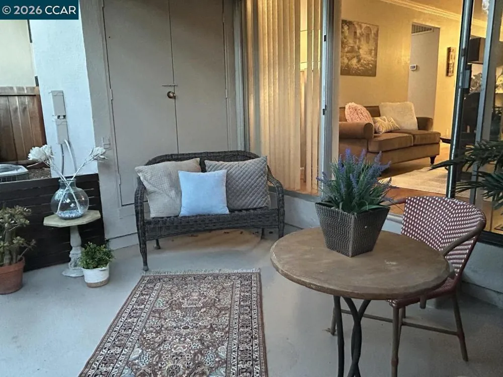 34 Massolo Dr #B Pleasant Hill, CA 94523