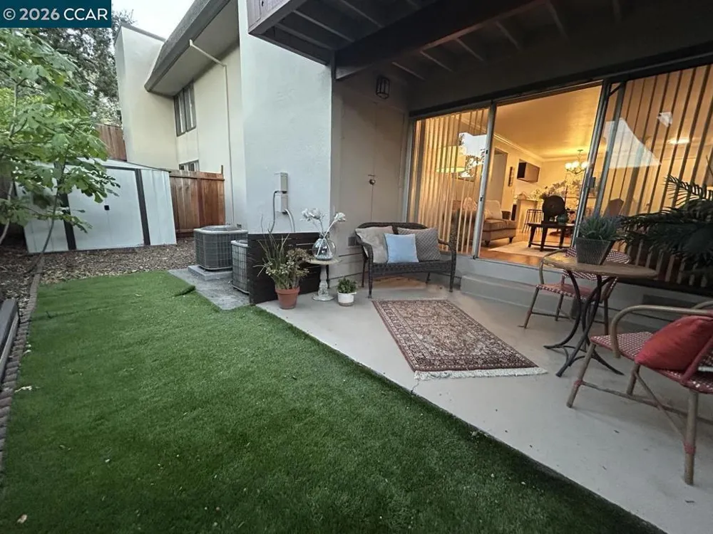 34 Massolo Dr #B Pleasant Hill, CA 94523
