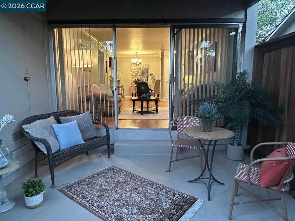 34 Massolo Dr #B Pleasant Hill, CA 94523