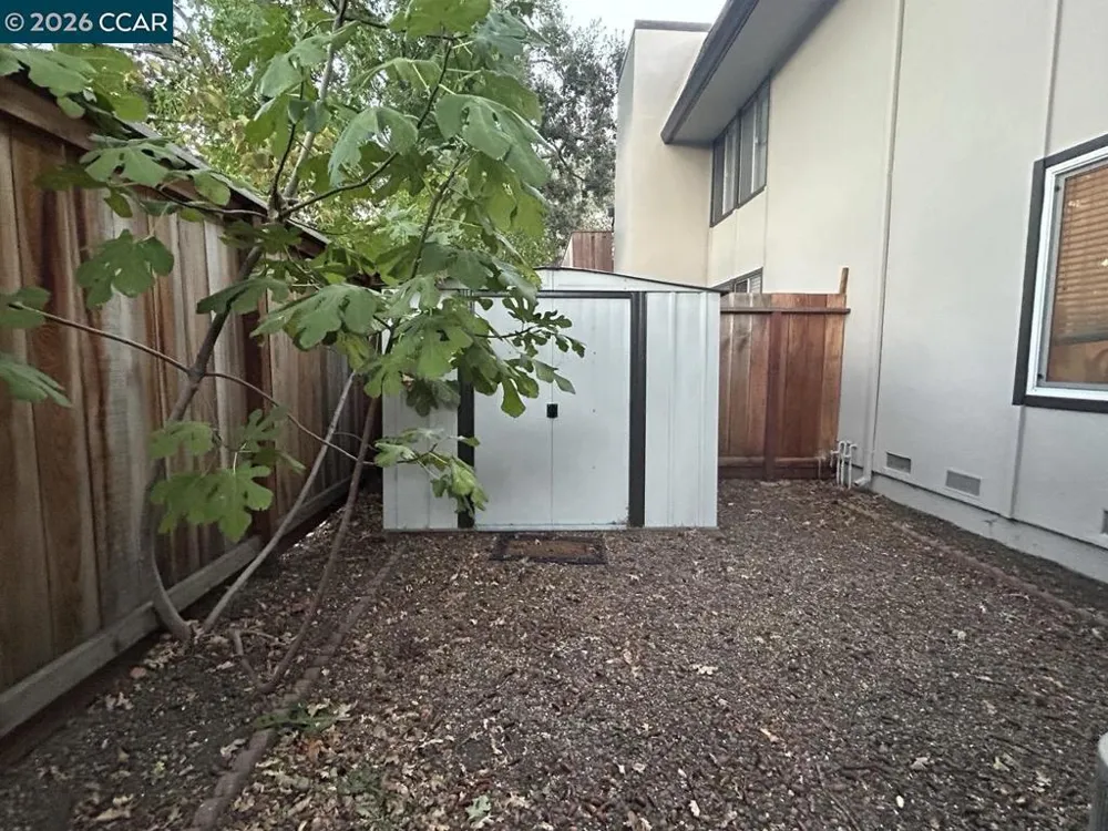 34 Massolo Dr #B Pleasant Hill, CA 94523