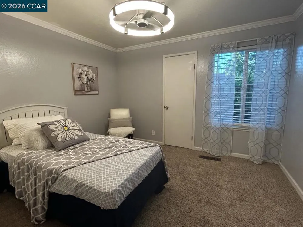 34 Massolo Dr #B Pleasant Hill, CA 94523