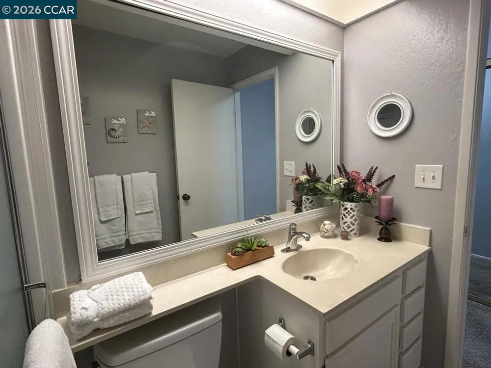 34 Massolo Dr #B Pleasant Hill, CA 94523