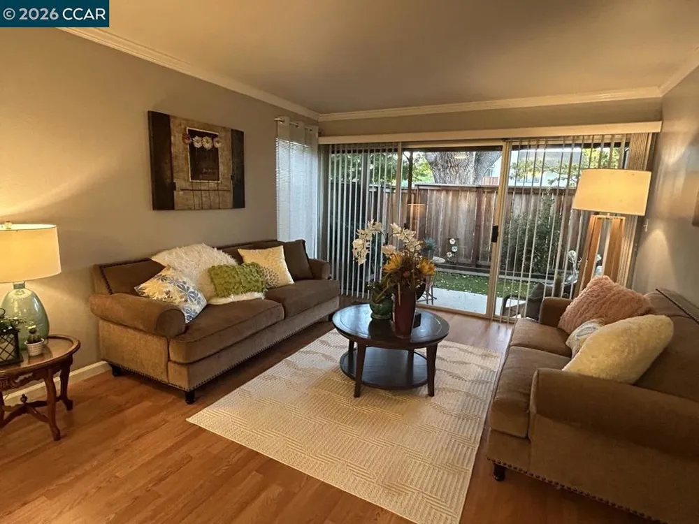 34 Massolo Dr #B Pleasant Hill, CA 94523