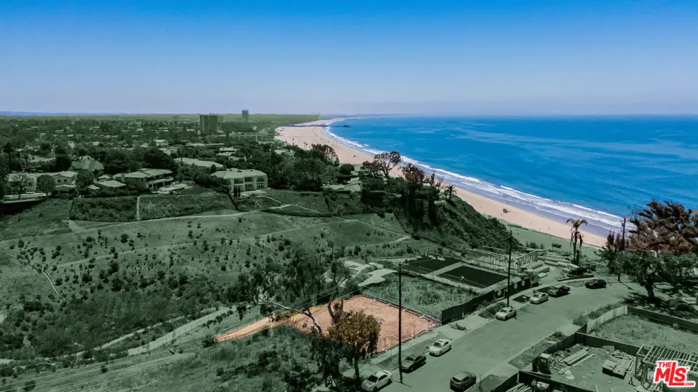 15215 Friends Street Pacific Palisades, CA 90272