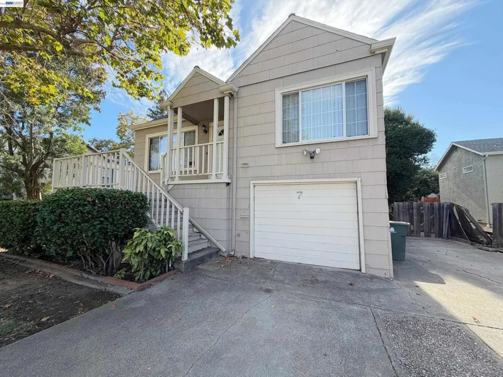 7 Howard Ave Vallejo, CA 94590