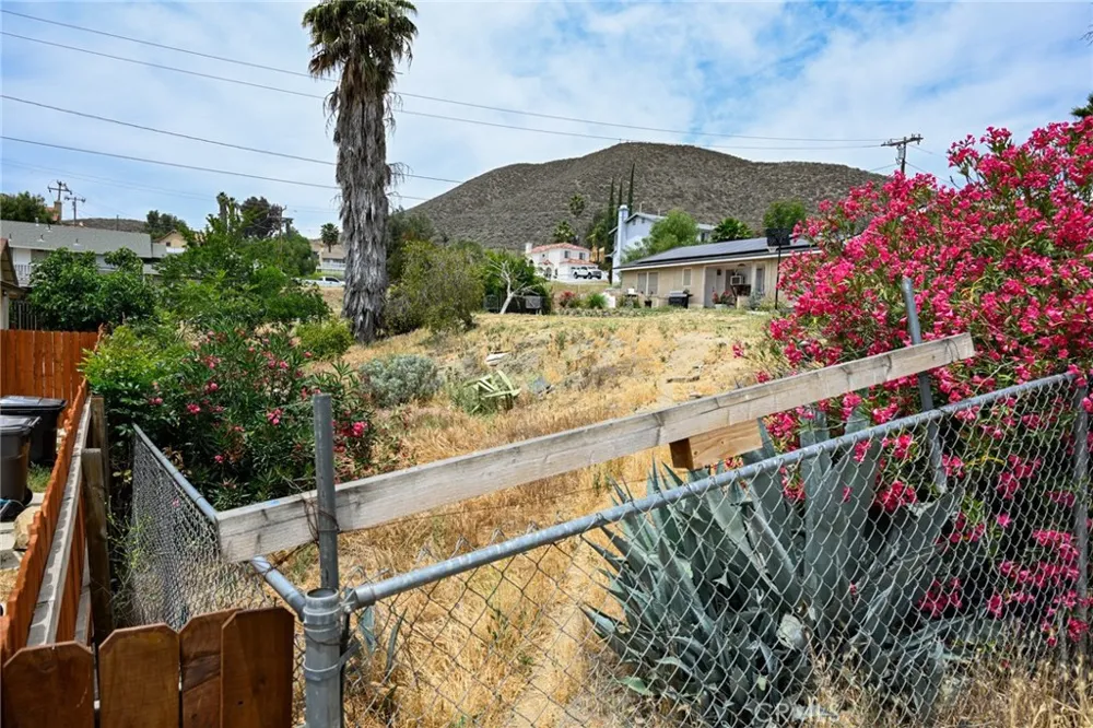 APN #351-043-011 Canyon Lake, CA 92587