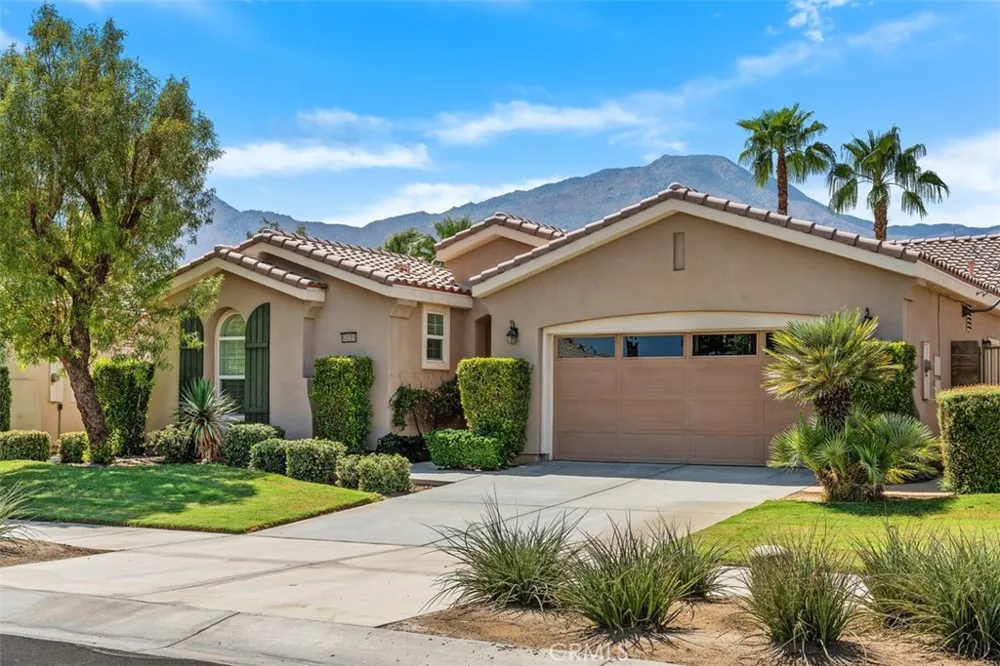 60585 Desert Rose Drive La Quinta, CA 92253