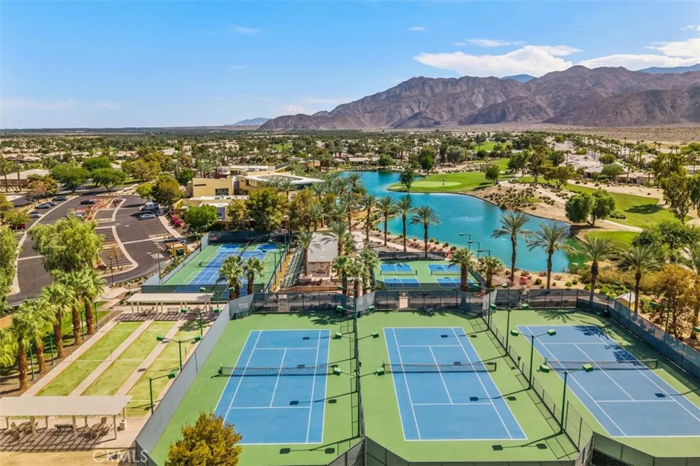 60585 Desert Rose Drive La Quinta, CA 92253