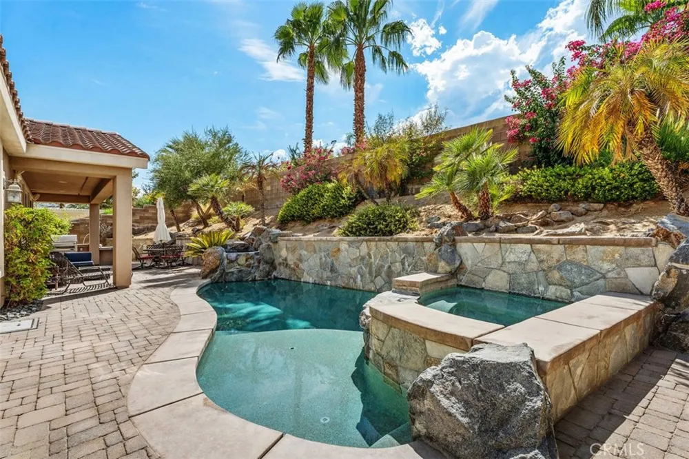 60585 Desert Rose Drive La Quinta, CA 92253