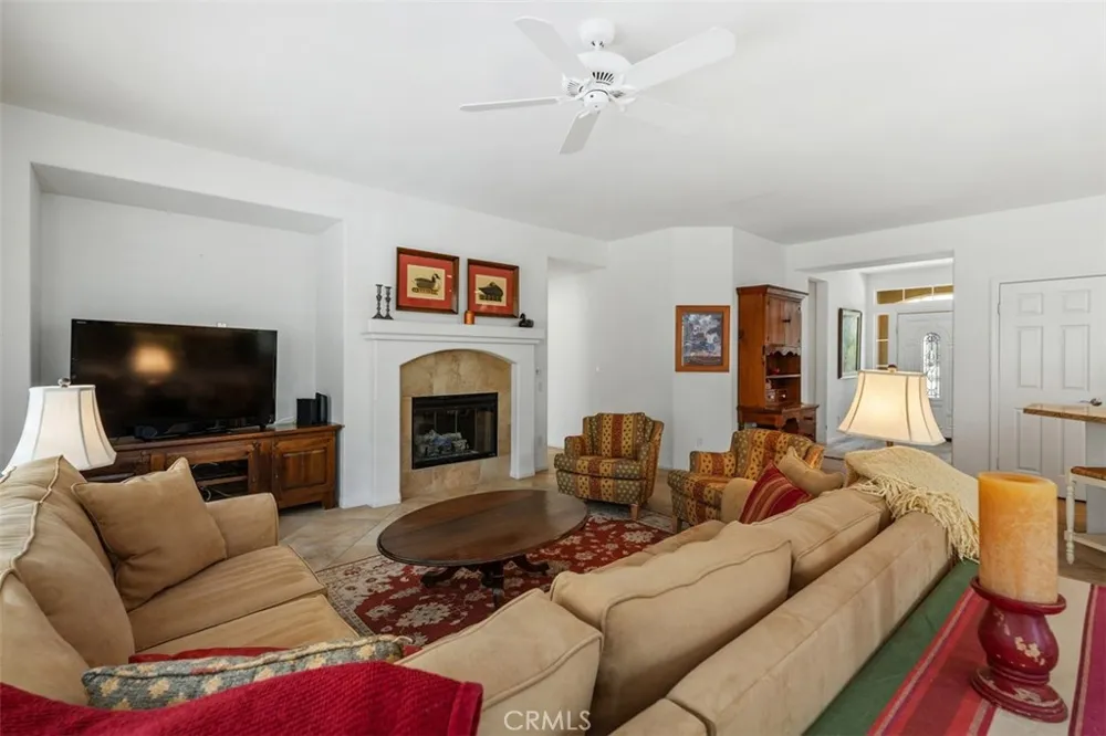 60585 Desert Rose Drive La Quinta, CA 92253