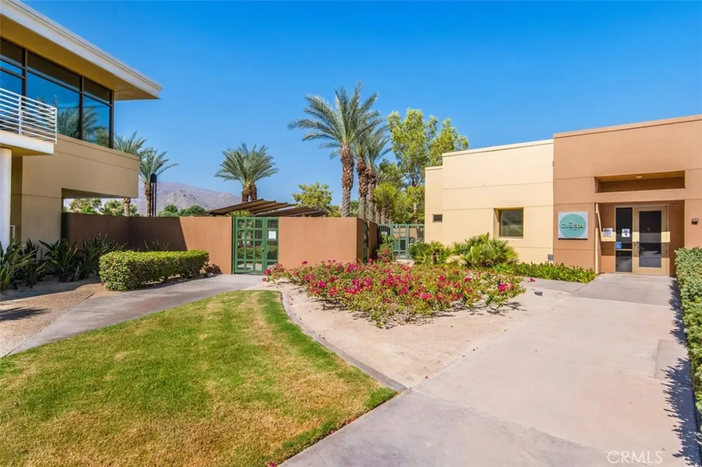 60585 Desert Rose Drive La Quinta, CA 92253